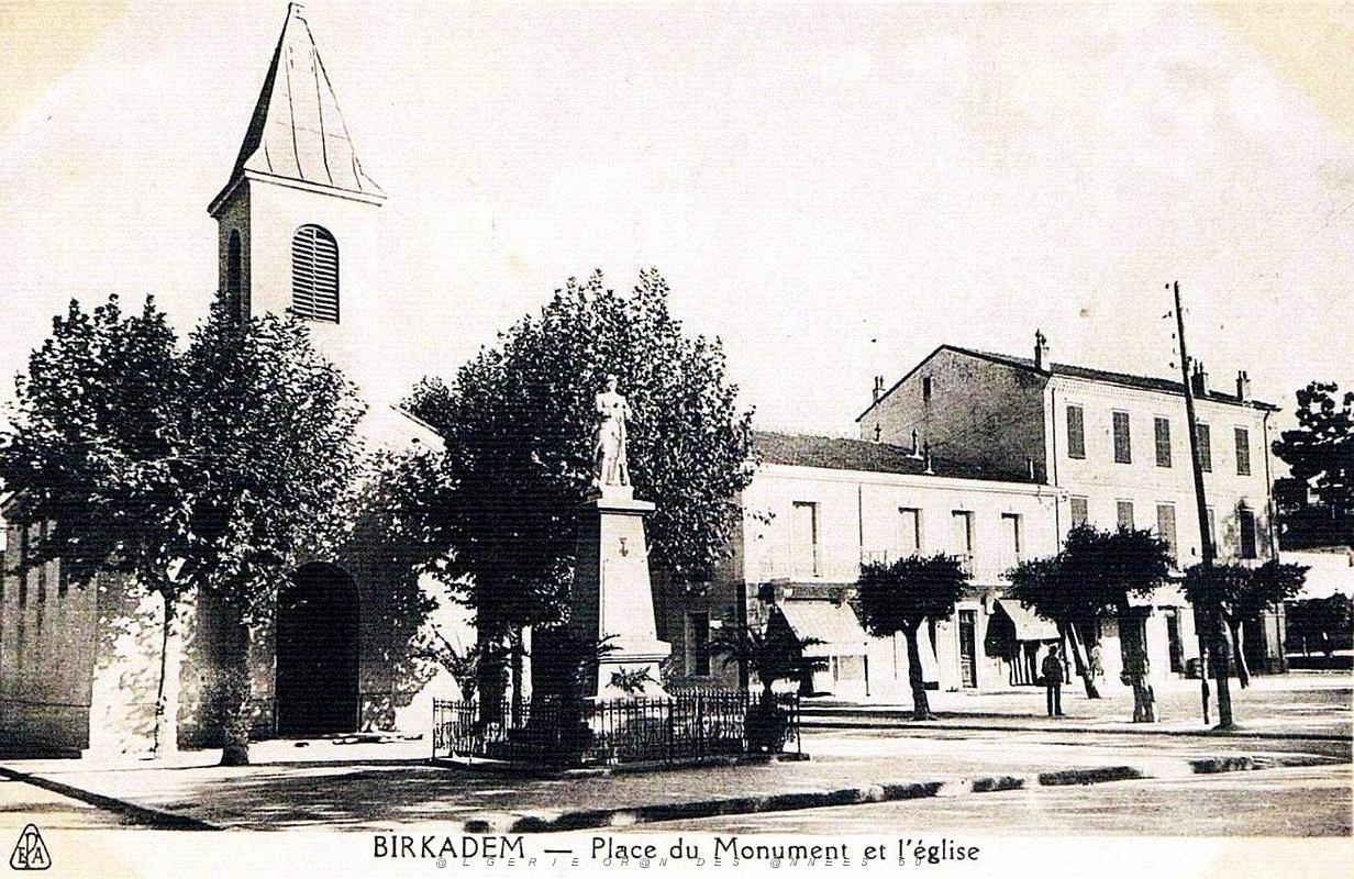 Birkadem - Place du Monument et l'Eglise.jpg